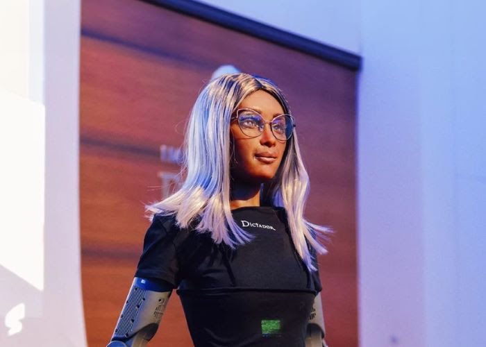 Icymi Meet Mika A Humanoid The Worlds First Ai Robot Ceo Appylaw